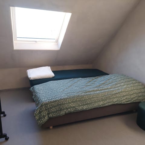 Krie1 by Luttelkolen House in Flanders