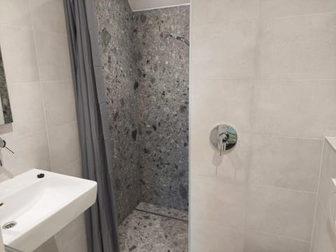 Krie1 by Luttelkolen House in Flanders