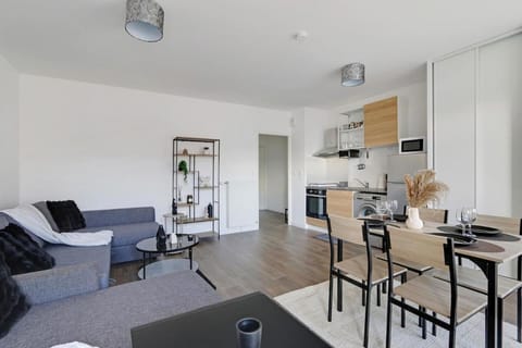 Studio spacieux à 2 minutes de Paris - 4 personnes Apartment in Île-de-France