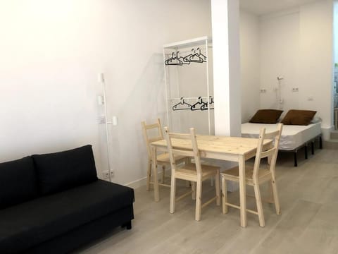 Apto con encanto en calle Ansar Apartment in Madrid