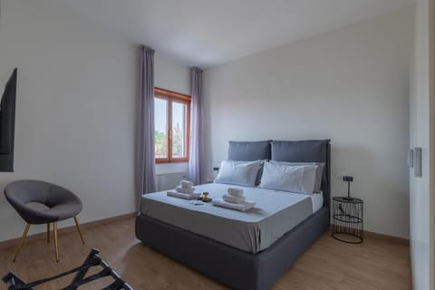 Amazing Apt Free Private Parking 18 min by train to Florence Apartment in Prato