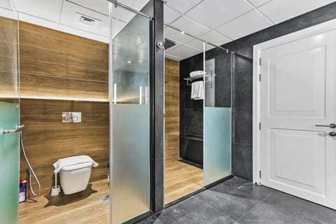 Luxury 6BR JBR Penthouse Panoramic Sea Views, Steps to Marina Beach & The Walk Apartment in Dubai