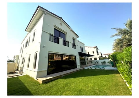Luxury Paradise 7 Bedroom Plus Maids Villa Villa in Dubai