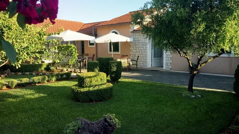 Day, Garden, Garden view