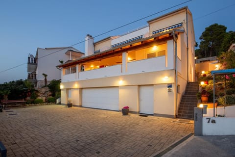 Dvorine Apartment in Tisno