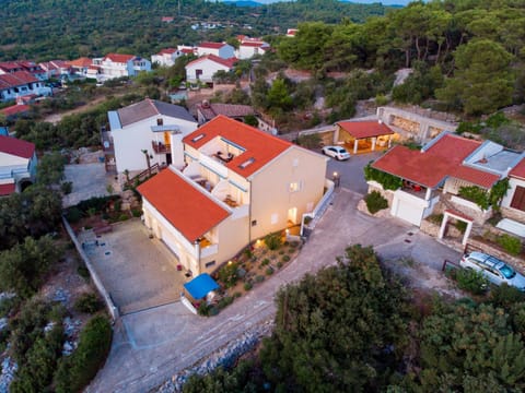 Dvorine Apartment in Tisno