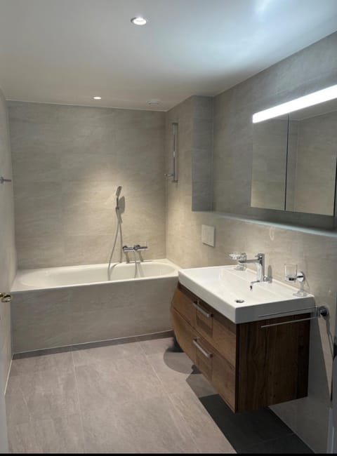 Appartement Famille Apartment in Geneva