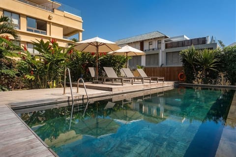 Property building, Garden view, Pool view, Swimming pool