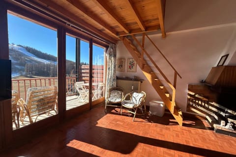 06CN appartement 6 à 10 personnes avec terrasse Apartment in Piedmont