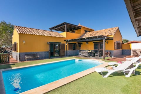 Pool view, Swimming pool, sunbed