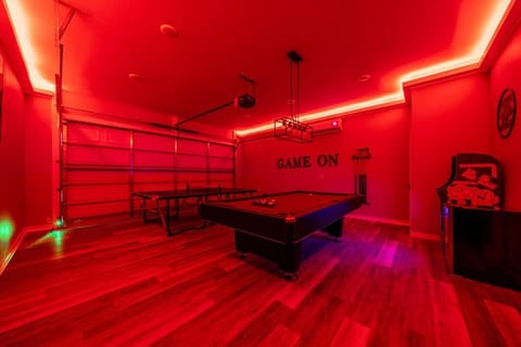 Lakefront Oasis with Game Room! House in Lake Hamilton