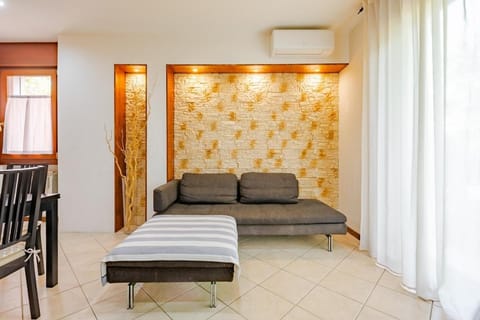 Living room, Seating area, Dining area, air conditioner