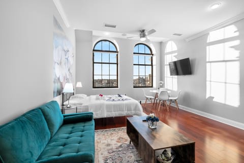 Living room, Dining area, Bedroom