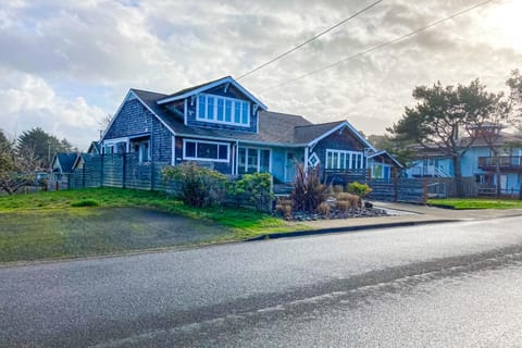 The Family Place House in Seaside