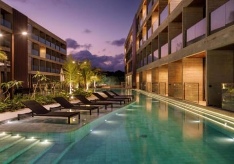 Lounge or bar, Swimming pool