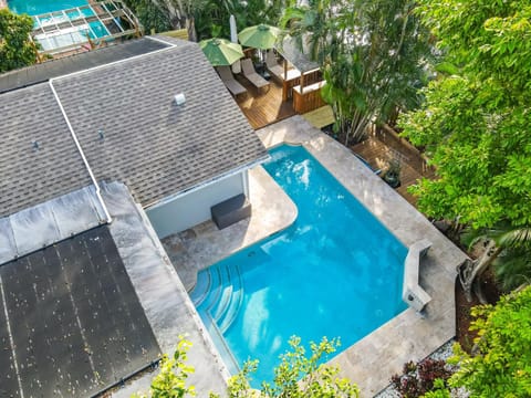 Property building, Pool view