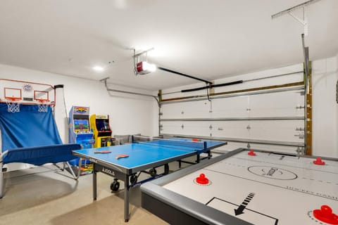 Game Room, Table tennis