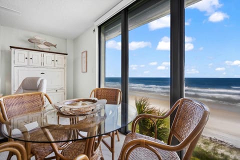 Vast Ocean Views Pool Patio Tennis House in Crescent Beach