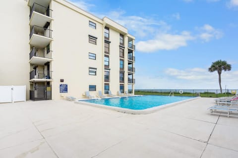 Vast Ocean Views Pool Patio Tennis House in Crescent Beach