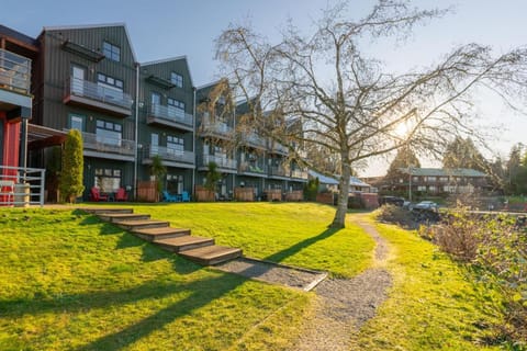 Catch of the Day- Waterfront Bachelor Condo Apartment in Tofino