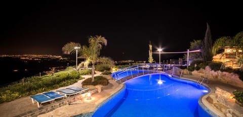 City view, Sea view, Swimming pool, Swimming pool