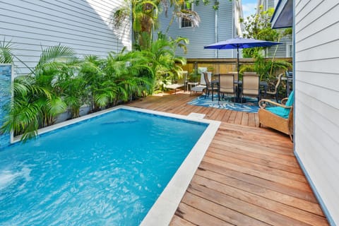 Property building, Garden