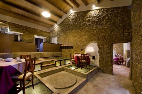 Lounge or bar