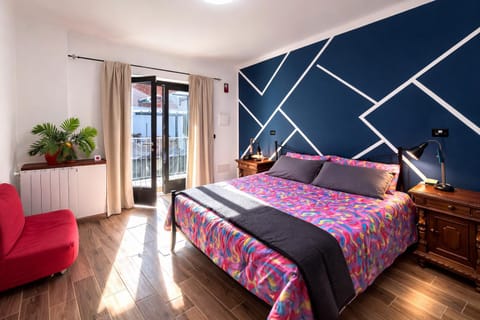 Bed, Decorative detail, Bedroom