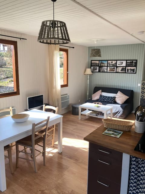 Chalet Sérénité Chalet in Bourgogne-Franche-Comté