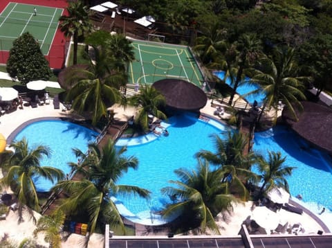 Day, Pool view