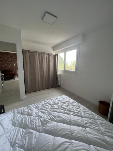 Chambres 1 double Grand loft Lorient centre Bed and Breakfast in Lorient