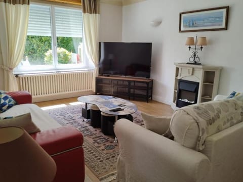 apartement avec parking prive Apartment in Concarneau