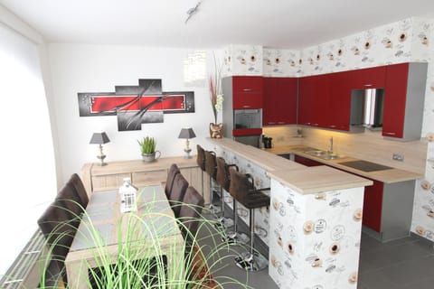 Kitchen or kitchenette, Living room, Dining area