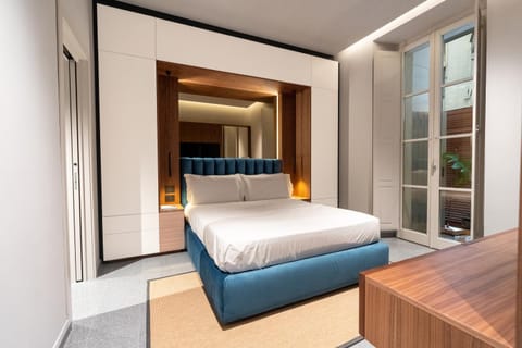 Bed, Balcony/Terrace, Photo of the whole room, Bedroom