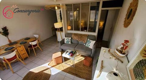 Bed, Living room, Dining area