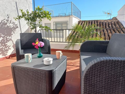 Patio, Day, View (from property/room), Balcony/Terrace, Seating area, Dining area