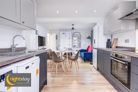 Birmingham Group Stay House in Metropolitan Borough of Solihull