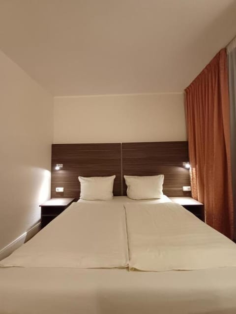 Hotel ARIANA Köln Hotel in Cologne