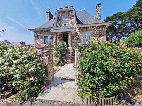 Maison bretonne traditionnelle House in Perros-Guirec