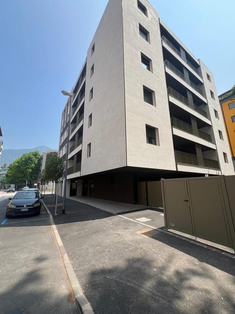 Property building, Location