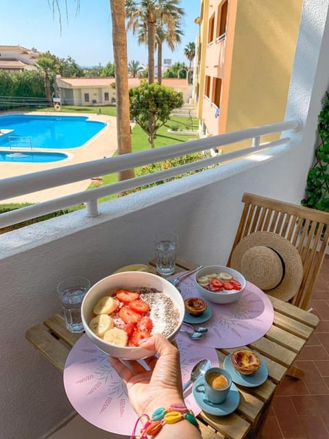 Balcony/Terrace, Dining area, Pool view