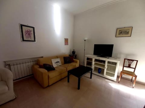 TV and multimedia, Seating area
