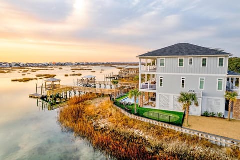 Tyson's Corner House in Garden City