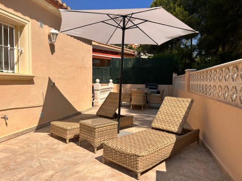 Patio, Day, Balcony/Terrace, Seating area, sunbed