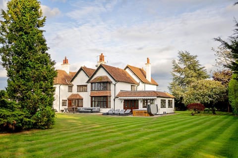 Property building, Spring, Day, Garden, Garden view