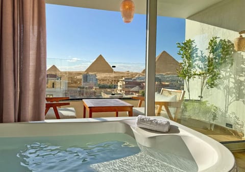 Bed, Hot Spring Bath, Hot Tub, View (from property/room), Photo of the whole room, Bedroom, Mountain view
