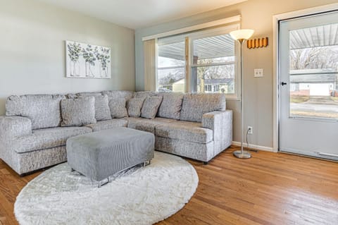 2 Mi to Downtown Logansport Quiet Home with Grill House in Indiana