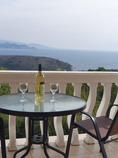 Traumhafte Wohnung mit Meerblick in Sutomore Apartment in Montenegro