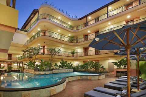 Swimming pool