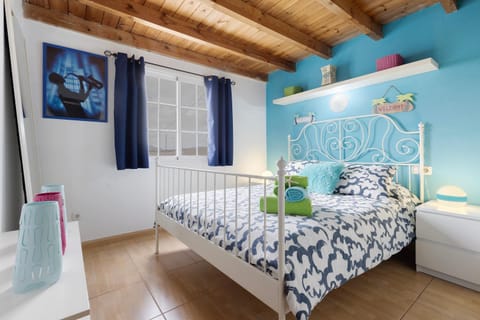 Property building, Living room, Bedroom